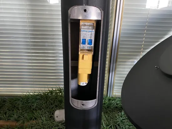Caja de fusibles para poste de alumbrado público